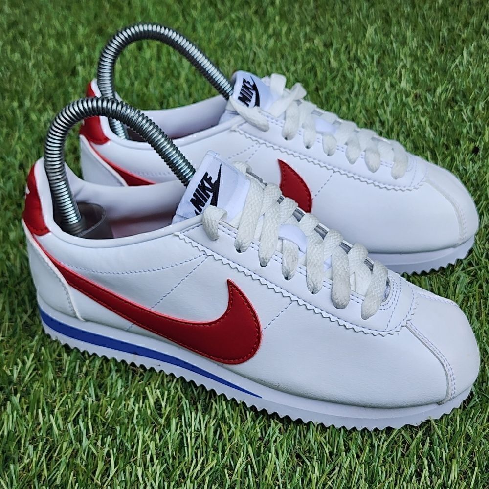 NIKE CLASSIC CORTEZ - Womens Sneakers - SIZE 5